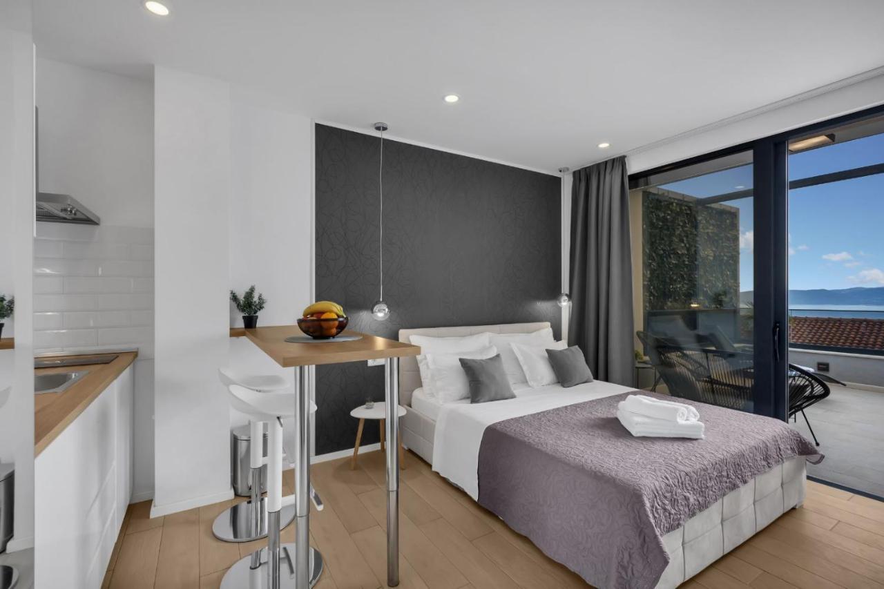 Apartments Lucky Брела Экстерьер фото
